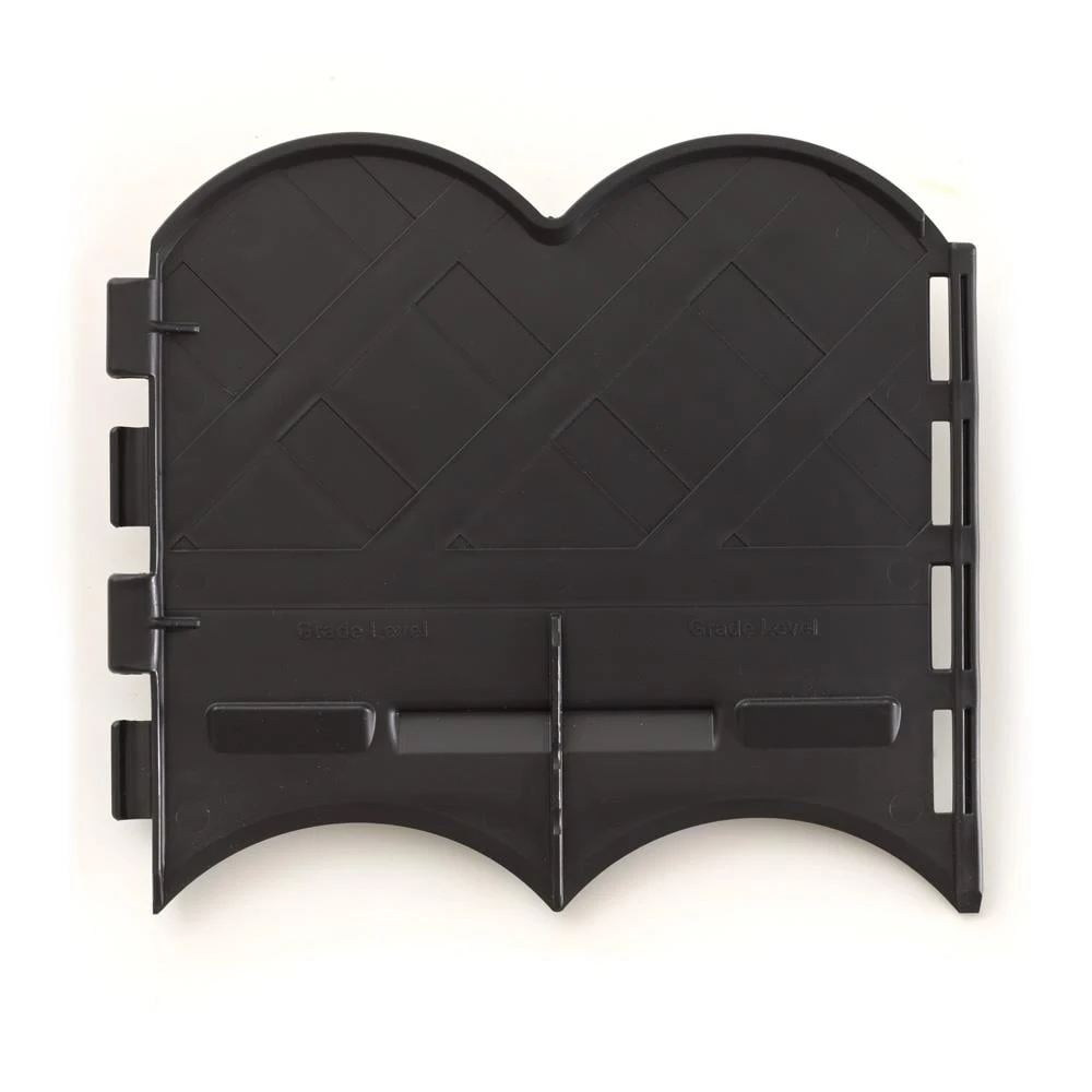 Greenscapes 40-Pack 20-ft Black Plastic Landscape Edging Section 1 Greenscapes 40-Pack 20-ft Black Plastic Landscape Edging Section