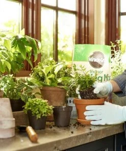 Miracle-Gro Soil & Soil Amendments Indoor 6-Quart Potting Soil Mix -SoilCraft Shop 08465712