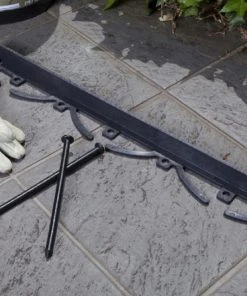 Thing Edging 8-Pack 8-in Black Plastic Paver Spike -SoilCraft Shop 08789010