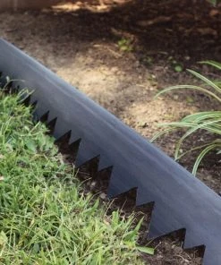 EasyFlex Pound-In Landshark 20-ft Black Plastic Landscape Edging Roll -SoilCraft Shop 09549121