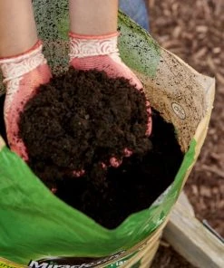 Miracle-Gro Soil & Soil Amendments 1.5-cu ft Organic Raised Bed Soil -SoilCraft Shop 11021351