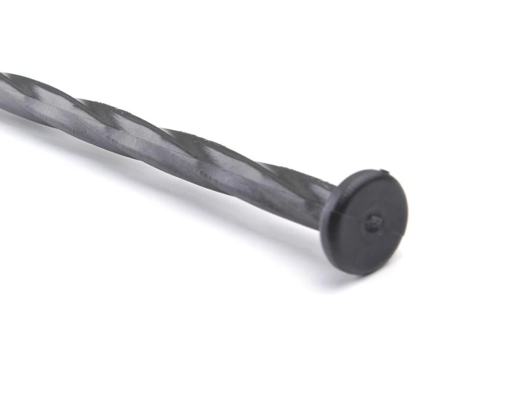 EasyFlex 144-Pack 8-in Black Plastic Edging Stake 2 EasyFlex 144-Pack 8-in Black Plastic Edging Stake - Image 2