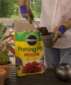 Miracle-Gro Soil & Soil Amendments All Purpose 25-Quart Potting Soil Mix -SoilCraft Shop 12477367