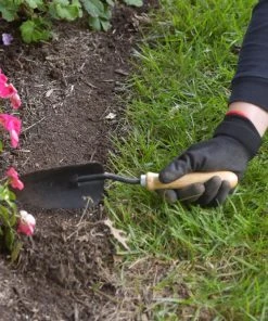 EasyFlex 2.5 in. x 20 ft. Scallop Black Woodgrain No-Dig Edging Kit -SoilCraft Shop 43438446