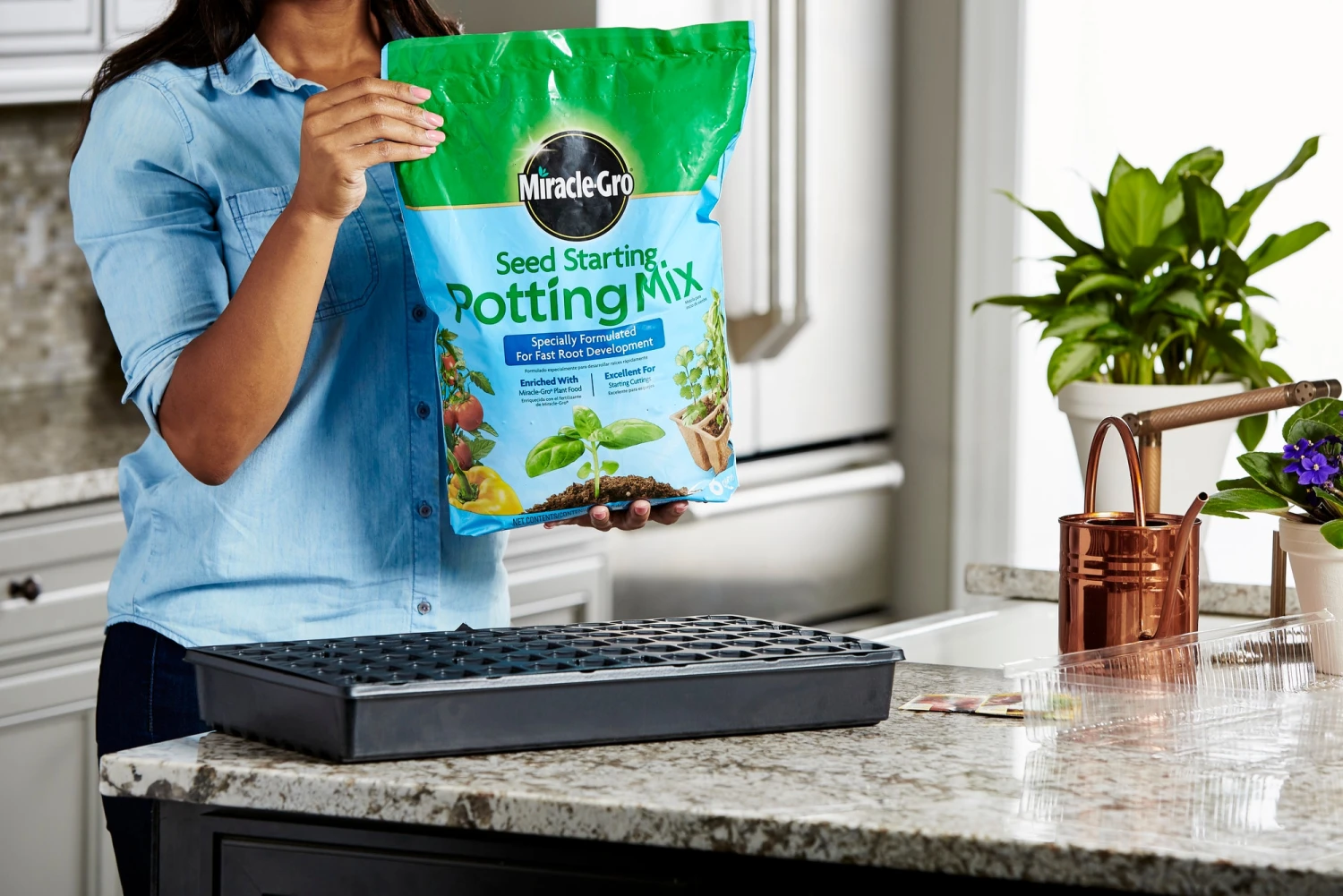 Miracle-Gro Soil & Soil Amendments Seed Starting Potting Mix 2-Pack 8-Quart Potting Soil Mix 4 Miracle-Gro Soil & Soil Amendments Seed Starting Potting Mix 2-Pack 8-Quart Potting Soil Mix - Image 4